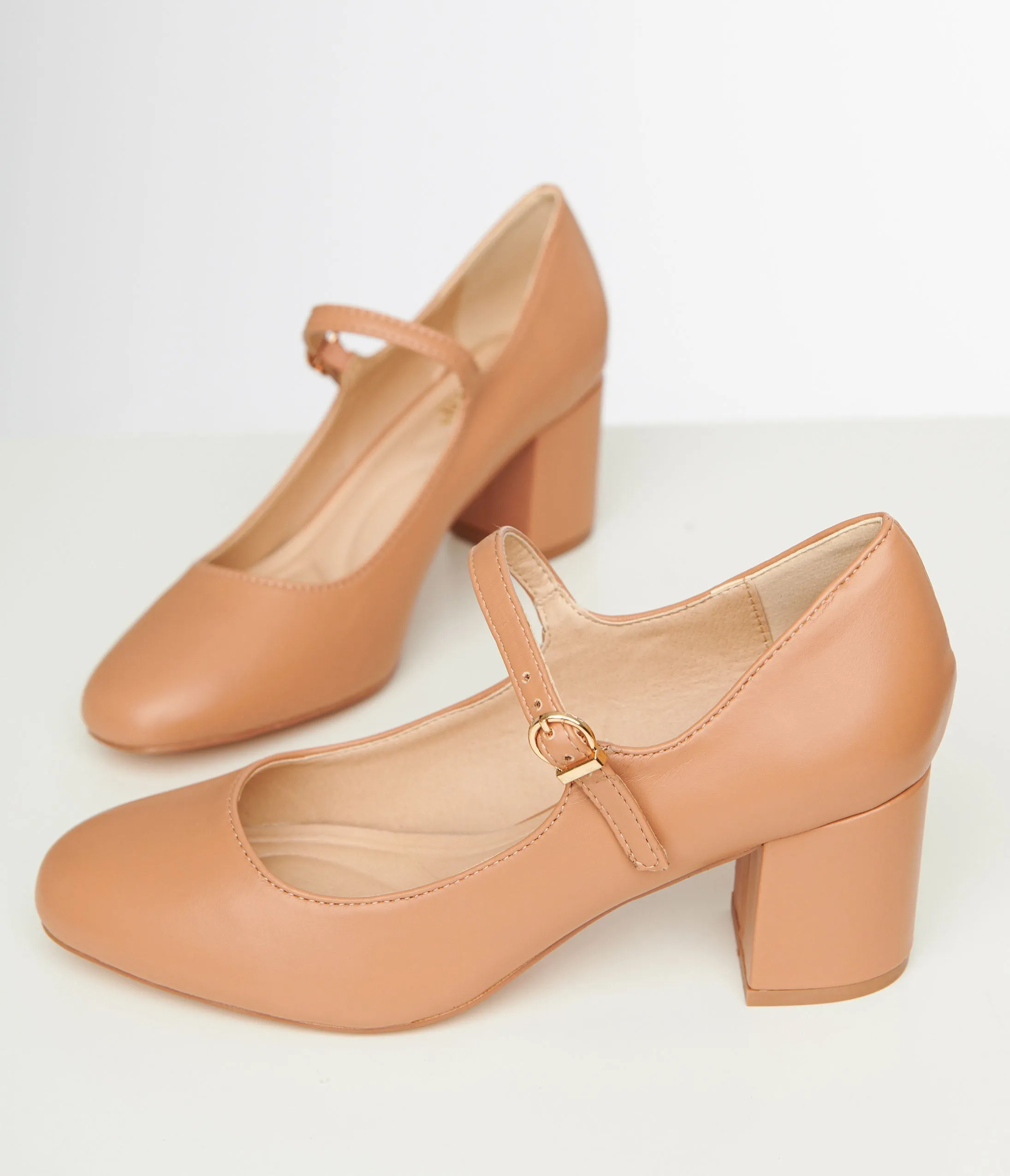 1950s Brown Leatherette Mary Jane Heels