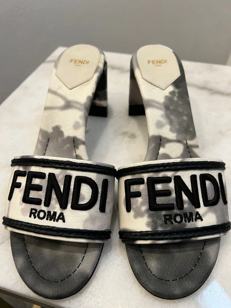 Fendi cloth Heels size 40